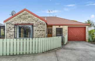 90b Florence Ave, Roslyn