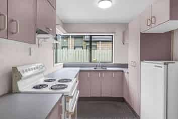 90b Florence Ave, Roslyn