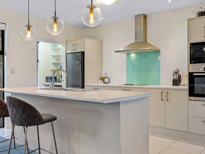 6 Rockport Place, Parklands