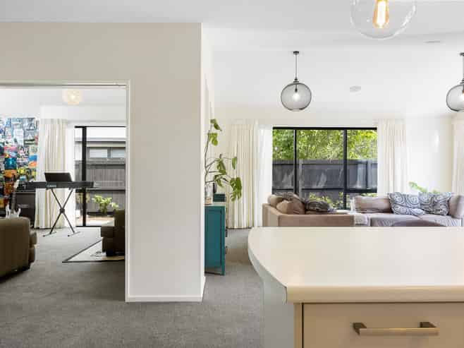 6 Rockport Place, Parklands