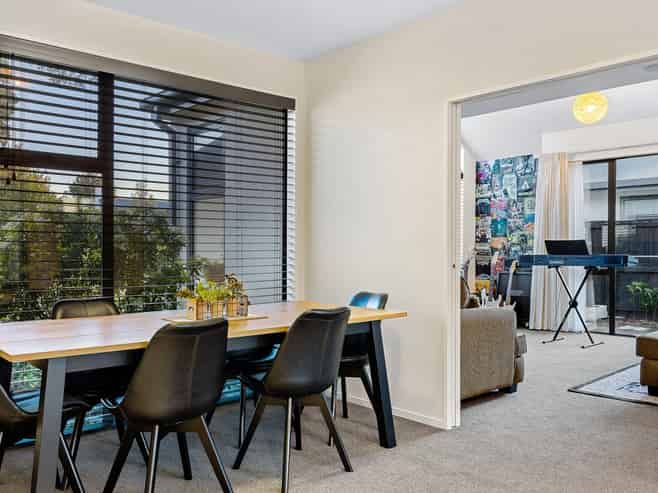 6 Rockport Place, Parklands