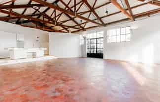 127 sqm City Fringe Stylish Mezzanine Office