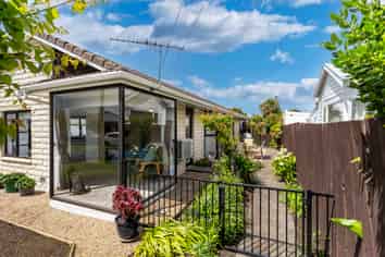 33A Hargest Crescent, Saint Kilda