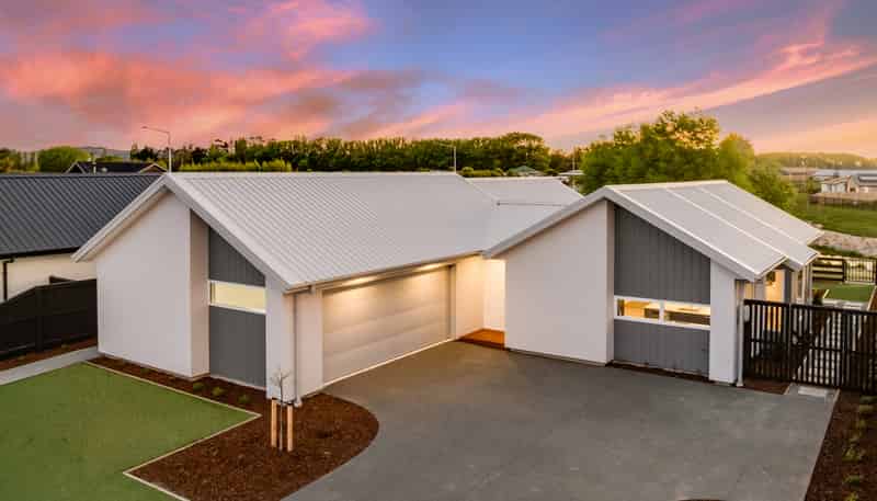 3 Waianiwa Place, Burwood