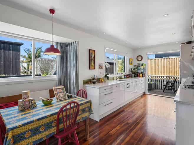 35 Montgomery Avenue, Belmont