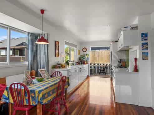 35 Montgomery Avenue, Belmont