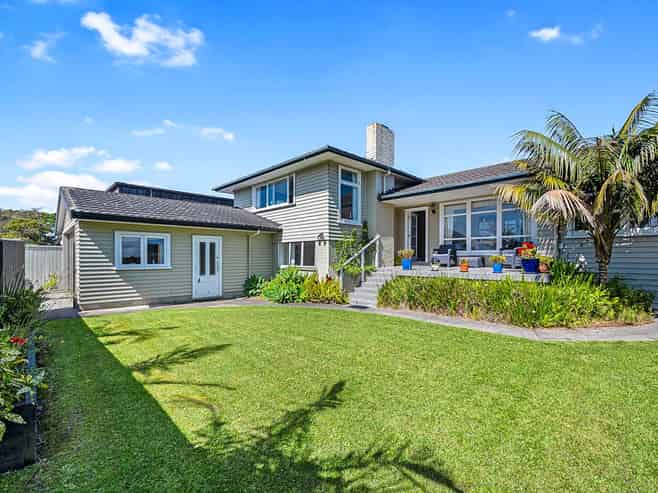 35 Montgomery Avenue, Belmont