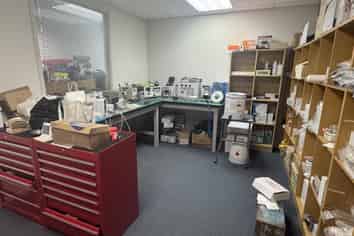 North-facing office/warehouse - vacant possession