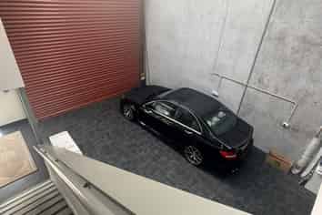 North-facing office/warehouse - vacant possession