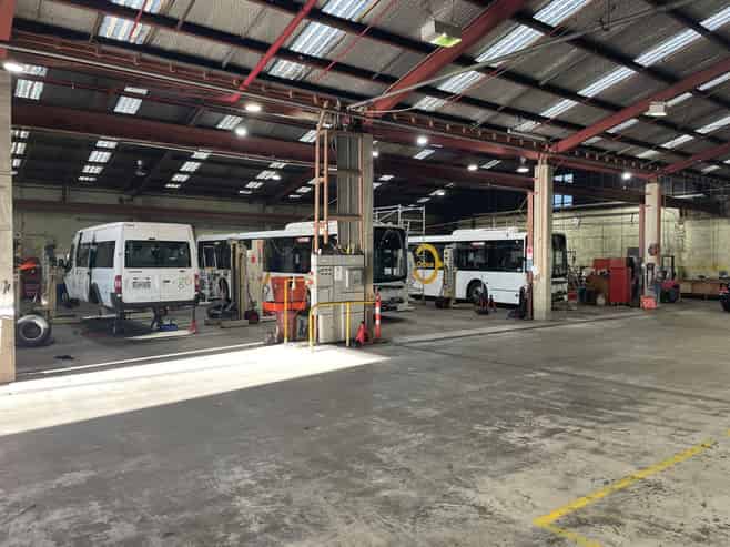 Warehouse with option to split