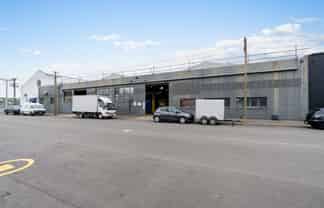 Warehouse with option to split