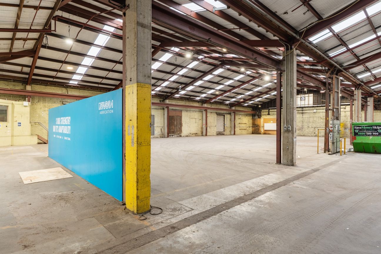 Warehouse with option to split - Vista 5
