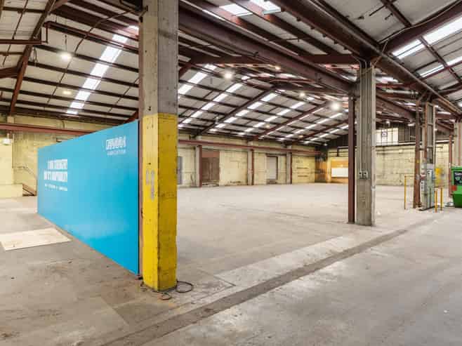 Warehouse with option to split