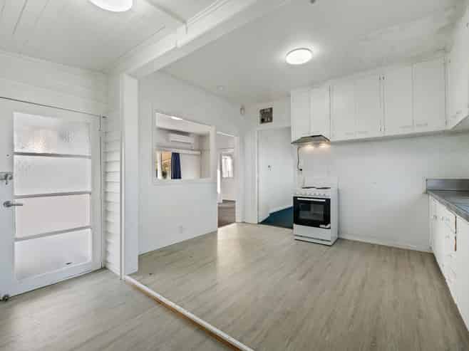 72 Don Buck Road, Massey