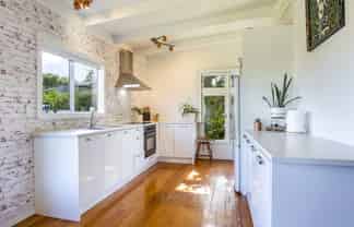 37 Makiri Street, Helensville