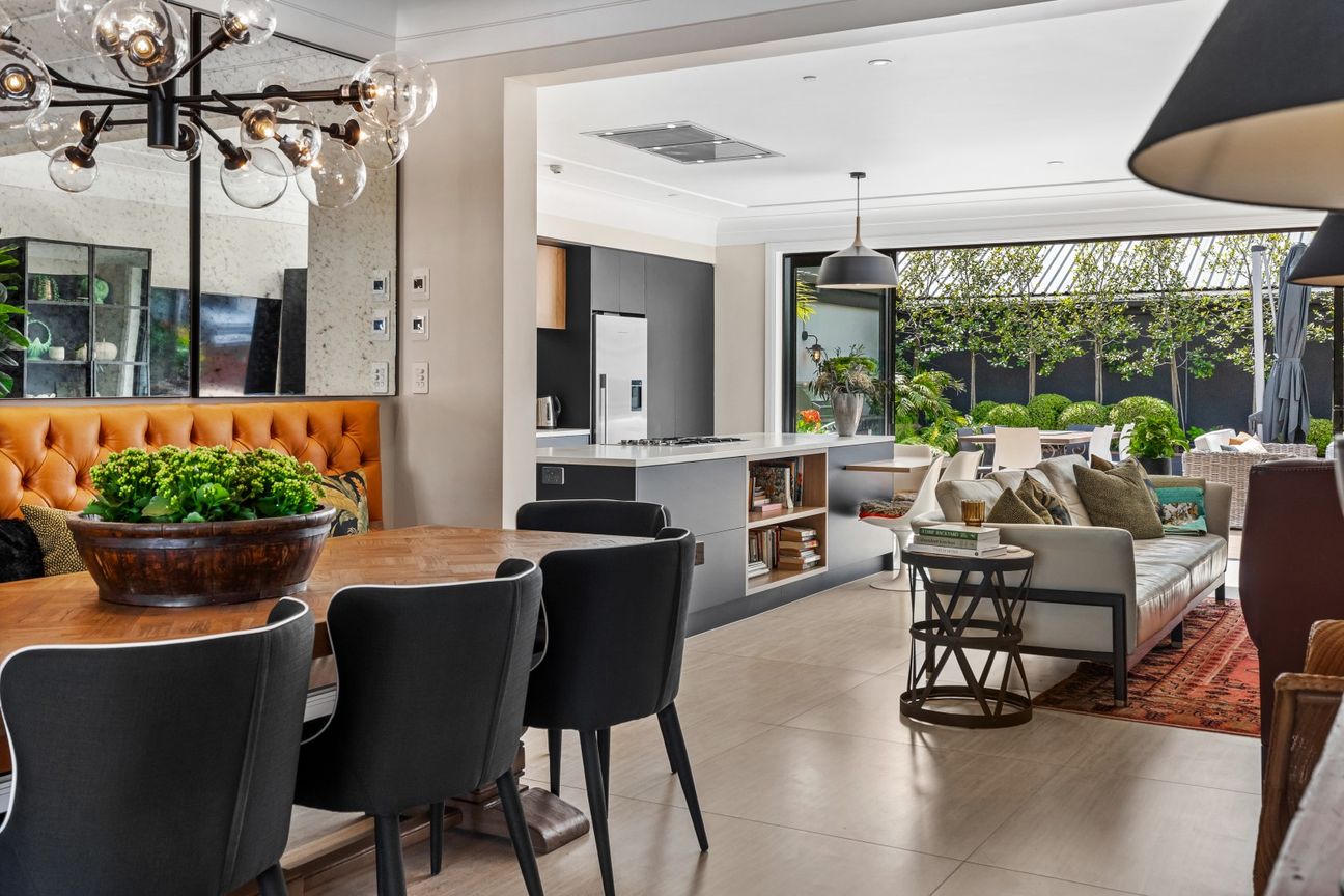 Unique family apartment in the heart of Devonport - Widok 3