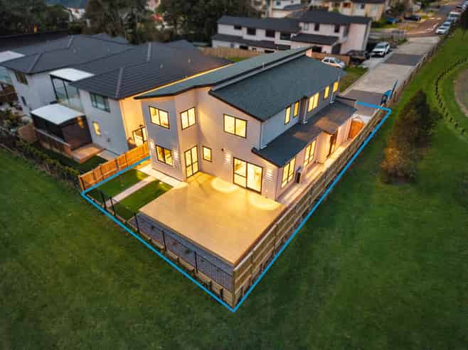 2F Hughs Way, Flat Bush