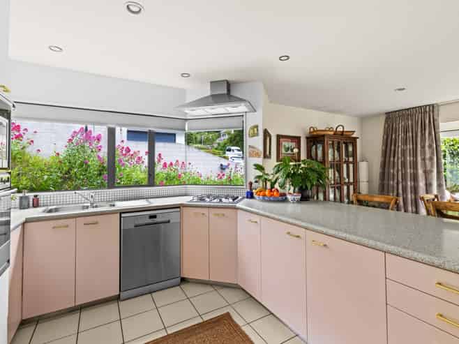 145 Milton Road, Bluff Hill