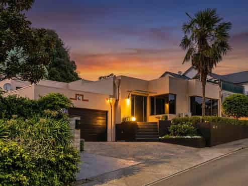 145 Milton Road, Bluff Hill