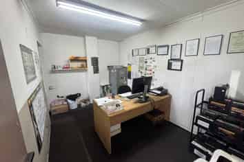 Ideal Light Industrial Unit