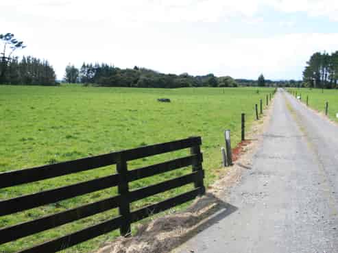 2403 Mountain Road, Tariki