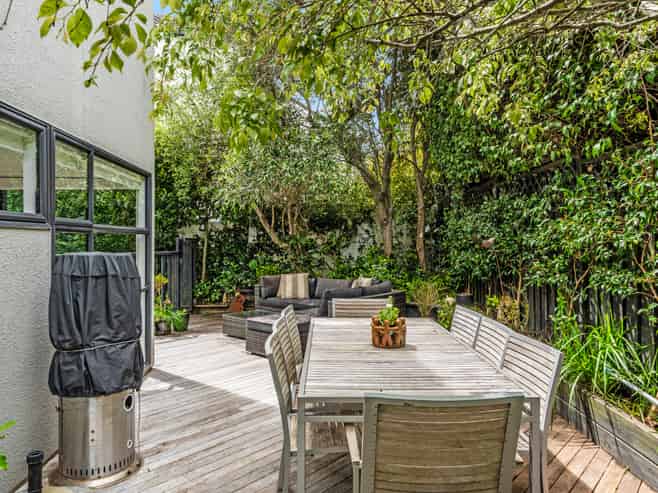 2/27 Martin Avenue, Remuera