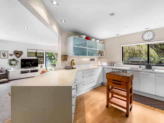 2/27 Martin Avenue, Remuera