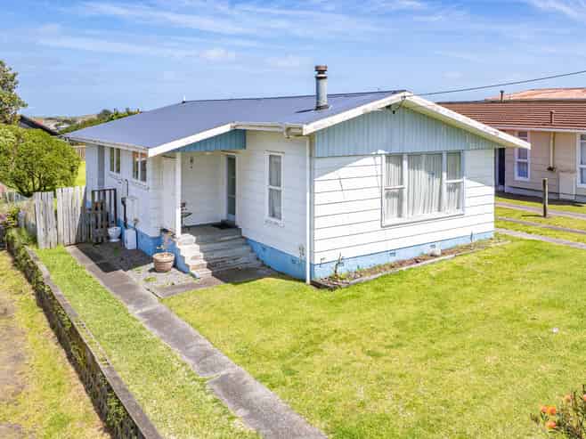 34 Ruapehu Street, Castlecliff