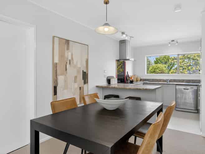 2/1a Gordon Avenue, Forrest Hill