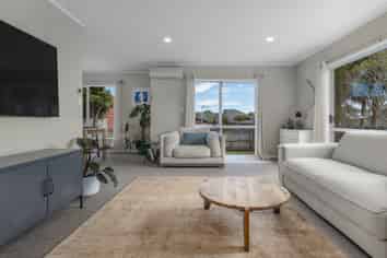 73 Langdale Avenue, PARAPARAUMU