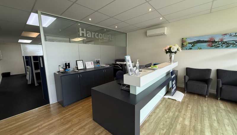 3 and 4/2 Johns Lane, Pakuranga