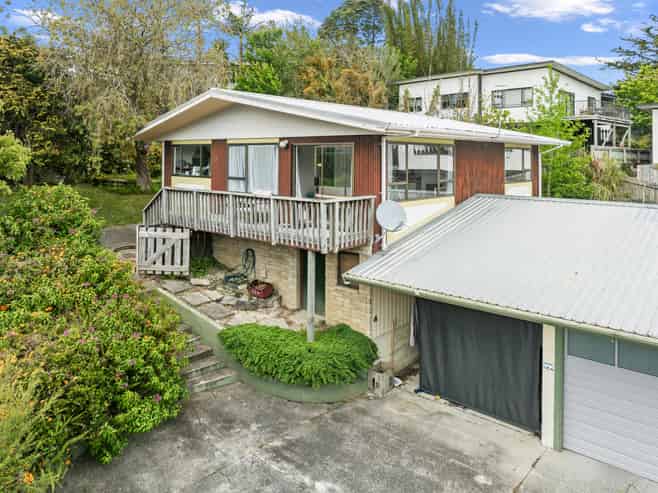 52b Hilltop Avenue, Morningside