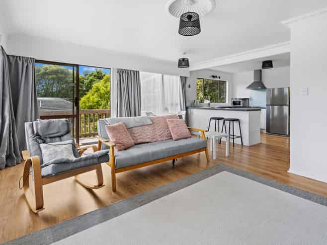 52b Hilltop Avenue, Morningside