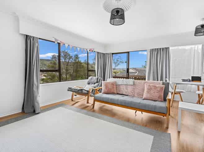 52b Hilltop Avenue, Morningside