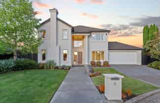 6 June Gardens, Northwood