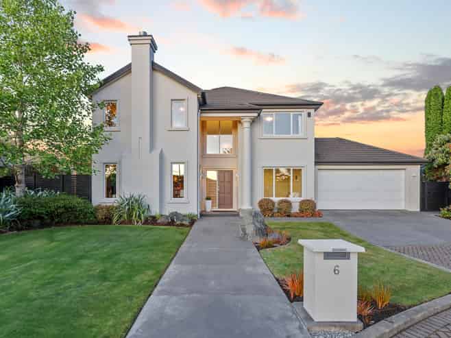 6 June Gardens, Northwood