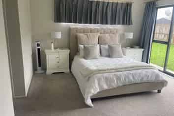 7 Benjamin Place, Clevedon