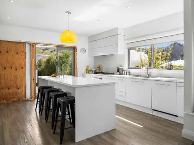 120A Esplanade, Sumner