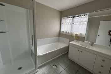 33 Ohiwa Parade, Ohope