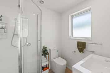 18A Derrett Place, Saint Martins