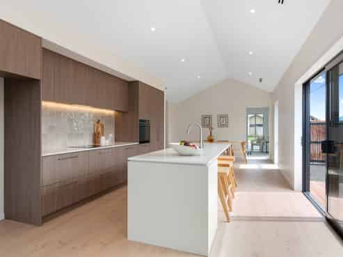 69 Whitehorn Drive, Lincoln