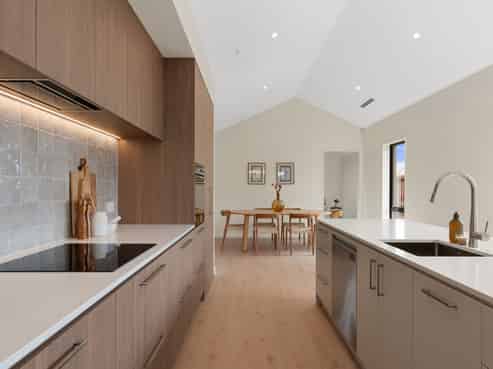 69 Whitehorn Drive, Lincoln