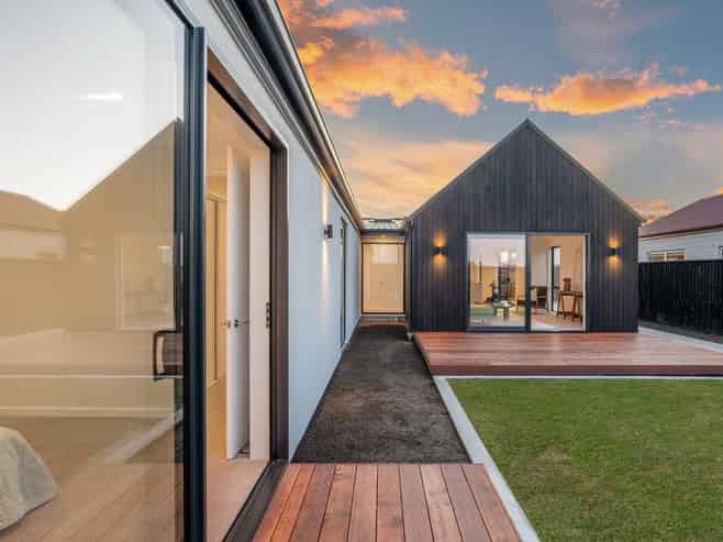 69 Whitehorn Drive, Lincoln