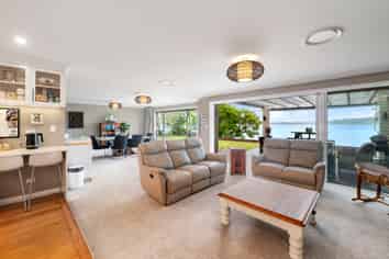 97 Koutu Road, Kawaha Point