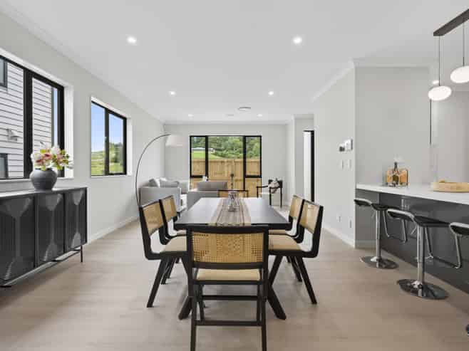2 Ballyalton Crescent, Flat Bush