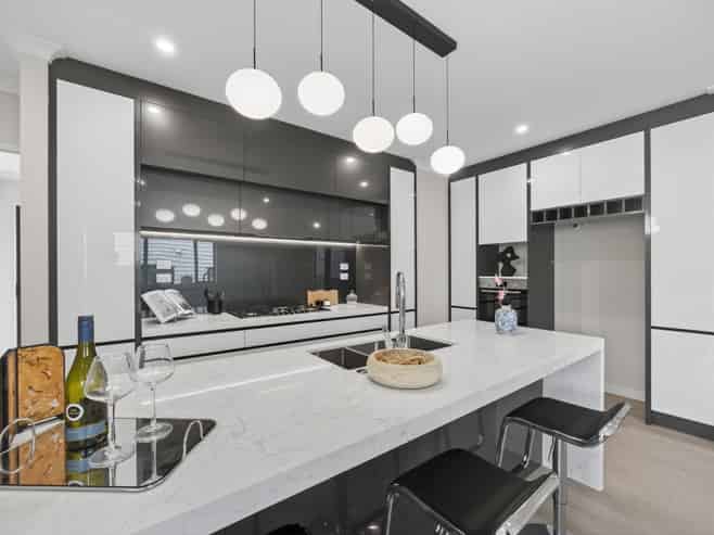 2 Ballyalton Crescent, Flat Bush