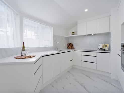 2/5 Newington Road, Henderson