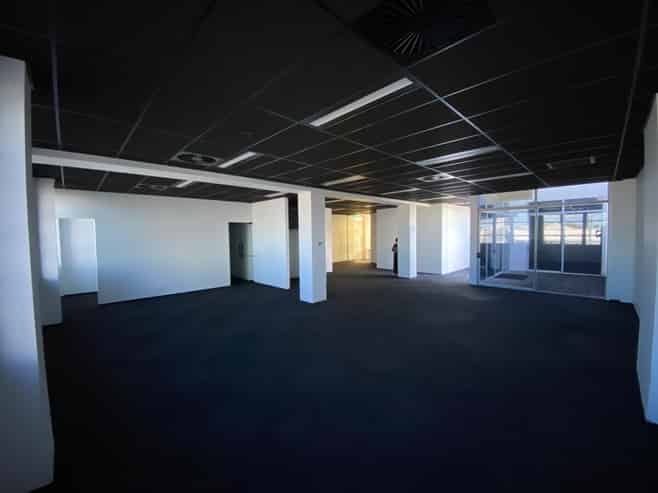 Cost-Effective Office Space in Central Hamilton 