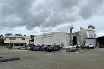 Versatile Manufacturing / Warehouse