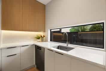 8A Catalina Crescent, Forrest Hill